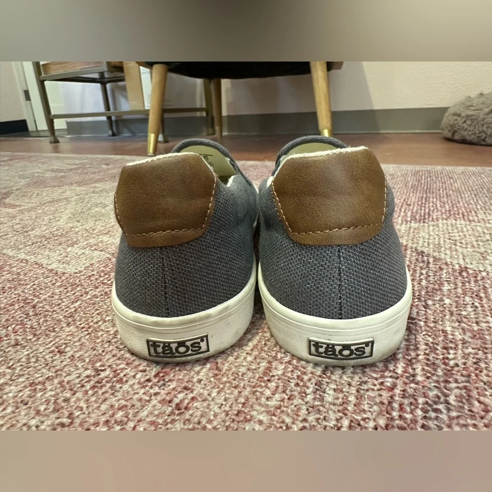 Taos slip on grey hutch hut canvas preppy sneakers men’s 9.5